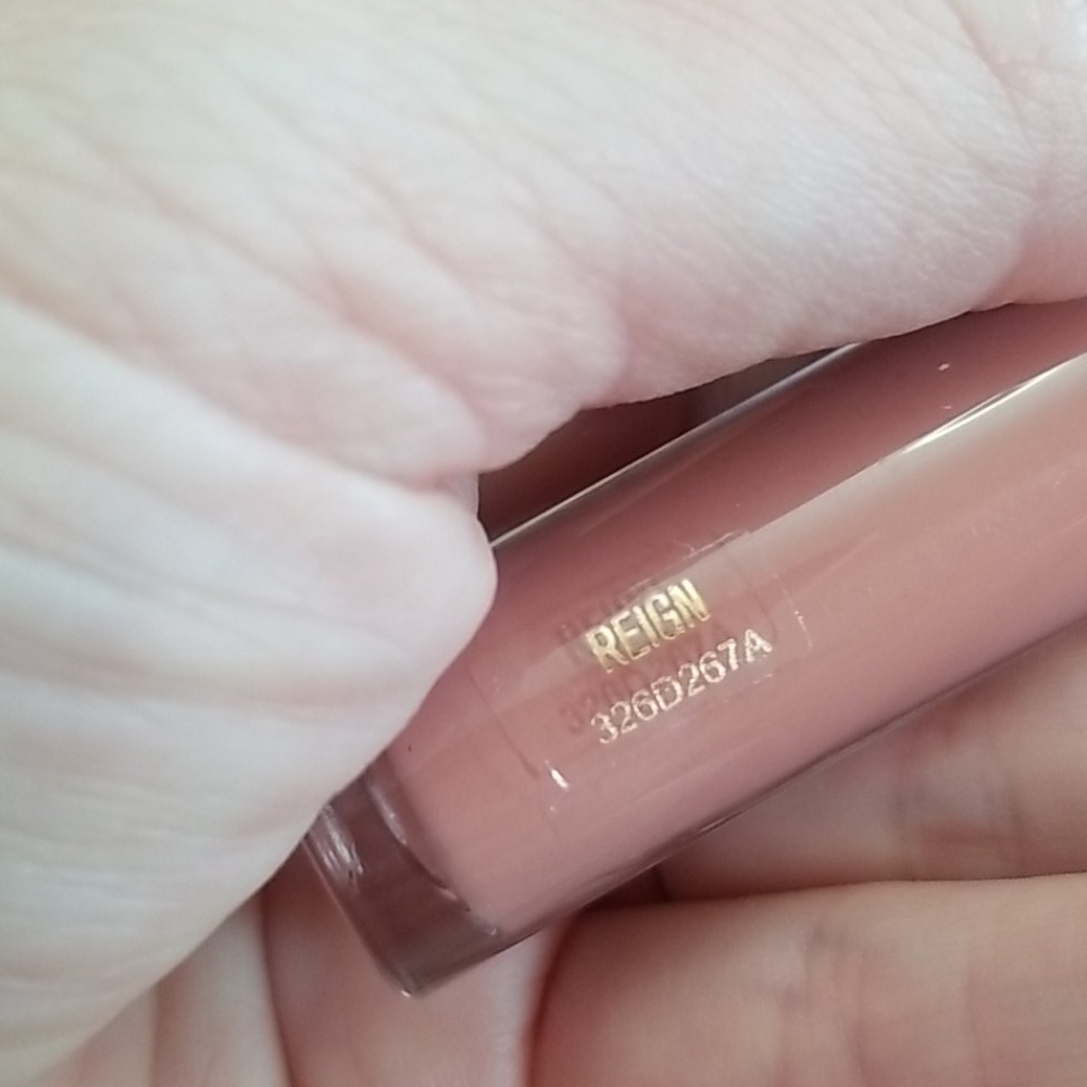 🙂 REVOLUTION LIPSTICK - Picture 3 of 6